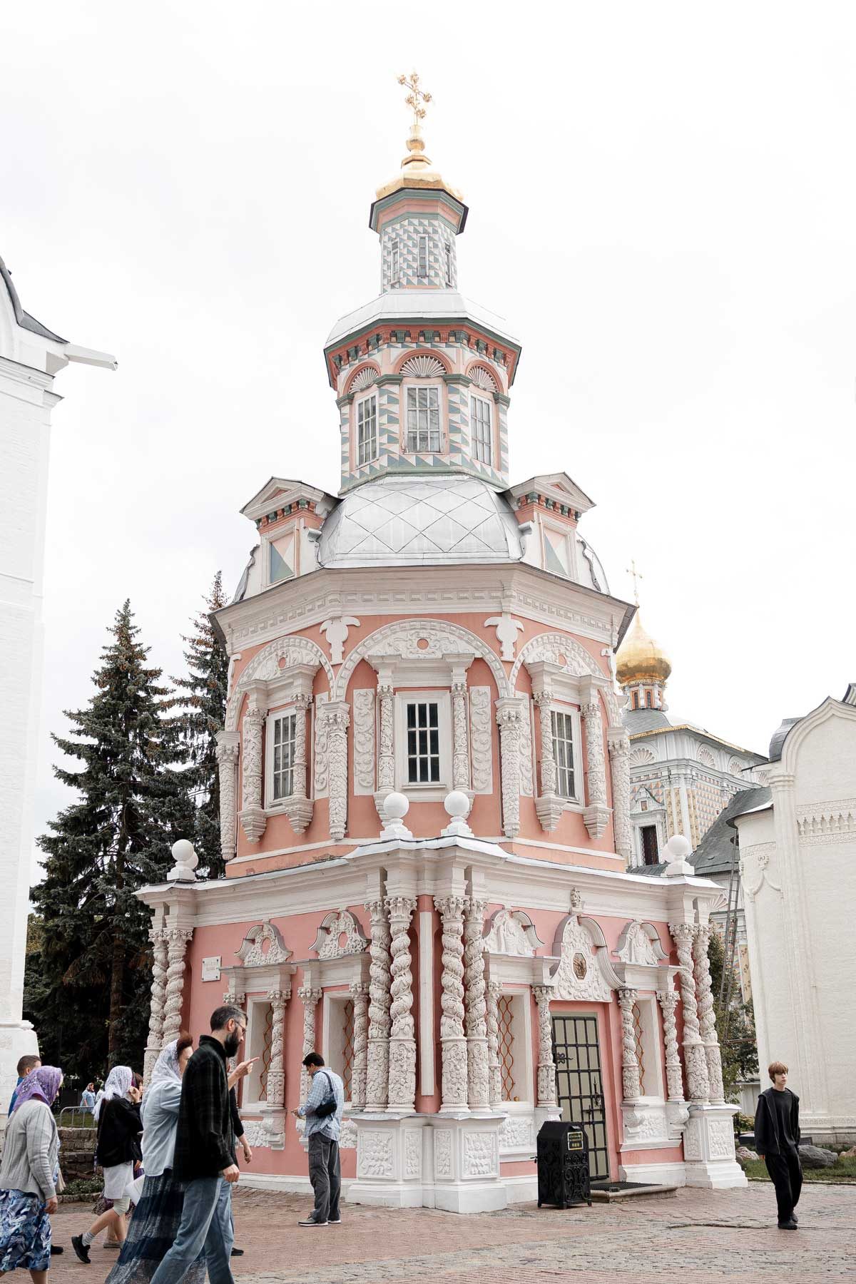 Успенский кладезь с часовней